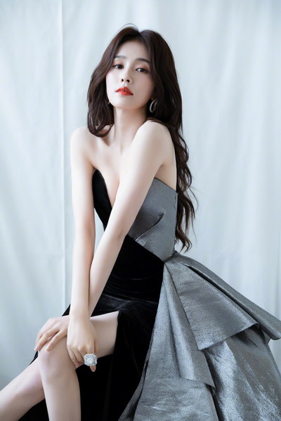 00708glEly1gk2vf6ap3vj33gg56ob2g.jpg