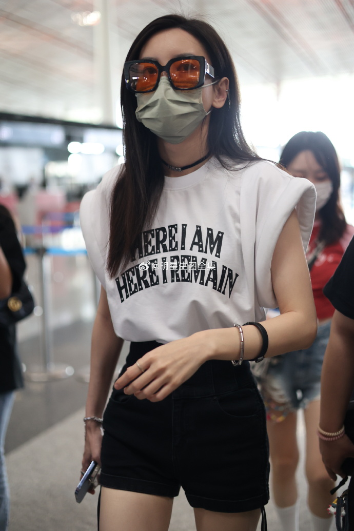 0065vCtQly1hjo0b3y3vrj32tc480qv7.jpg
