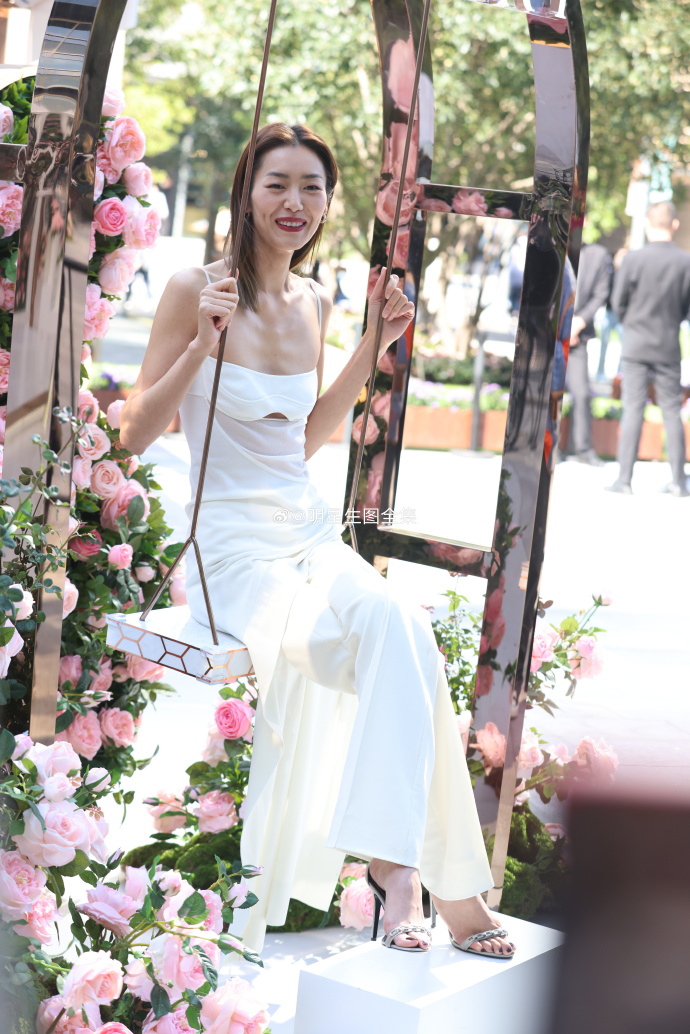 0065vCtQly1hm1mr5rtsdj347s6bkkjs.jpg
